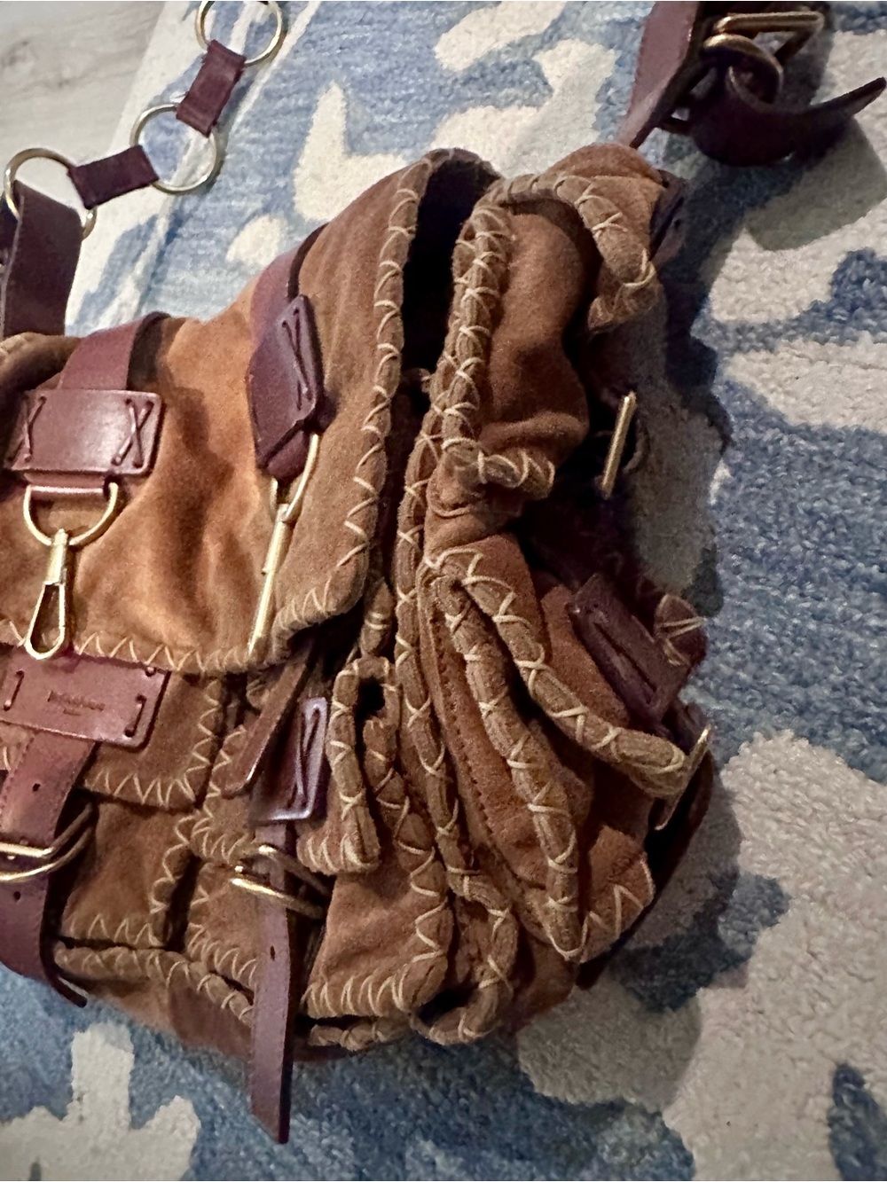 Yves Saint Laurent Brown Suede Shoulder Bag with Dark brown Leather Trim - Picture 4 of 9